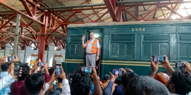 ঐতিহাসিক সৈয়দপুর রেলওয়ে কারখানা পরিদর্শনে মার্কিন রাষ্ট্রদূত